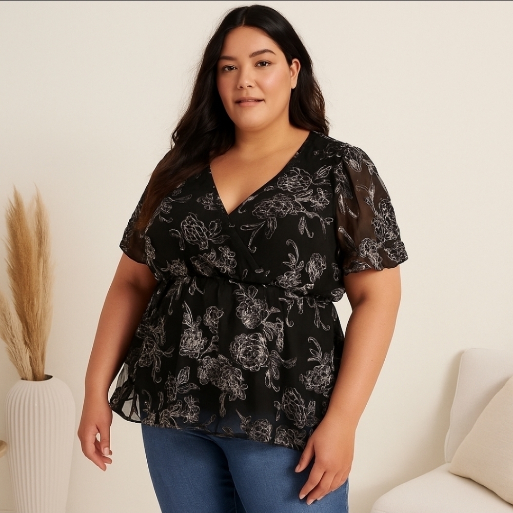 Torrid dark romantic goth velvet burnout babydoll blouse  fairycor size 0(Lg)